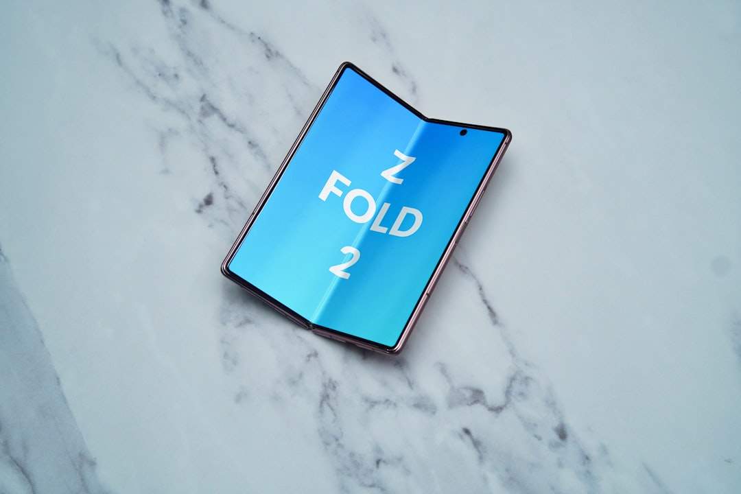 iphone fold samsung strategy