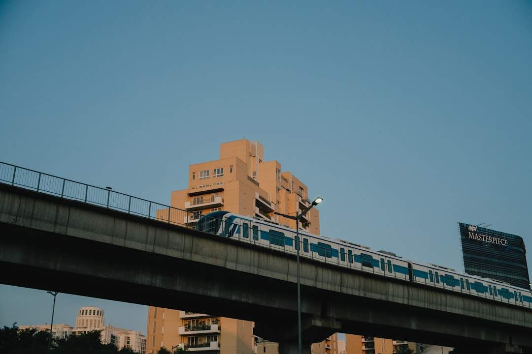 카카오엔터테인먼트의 엔터/콘텐츠 산업 영향력 분석